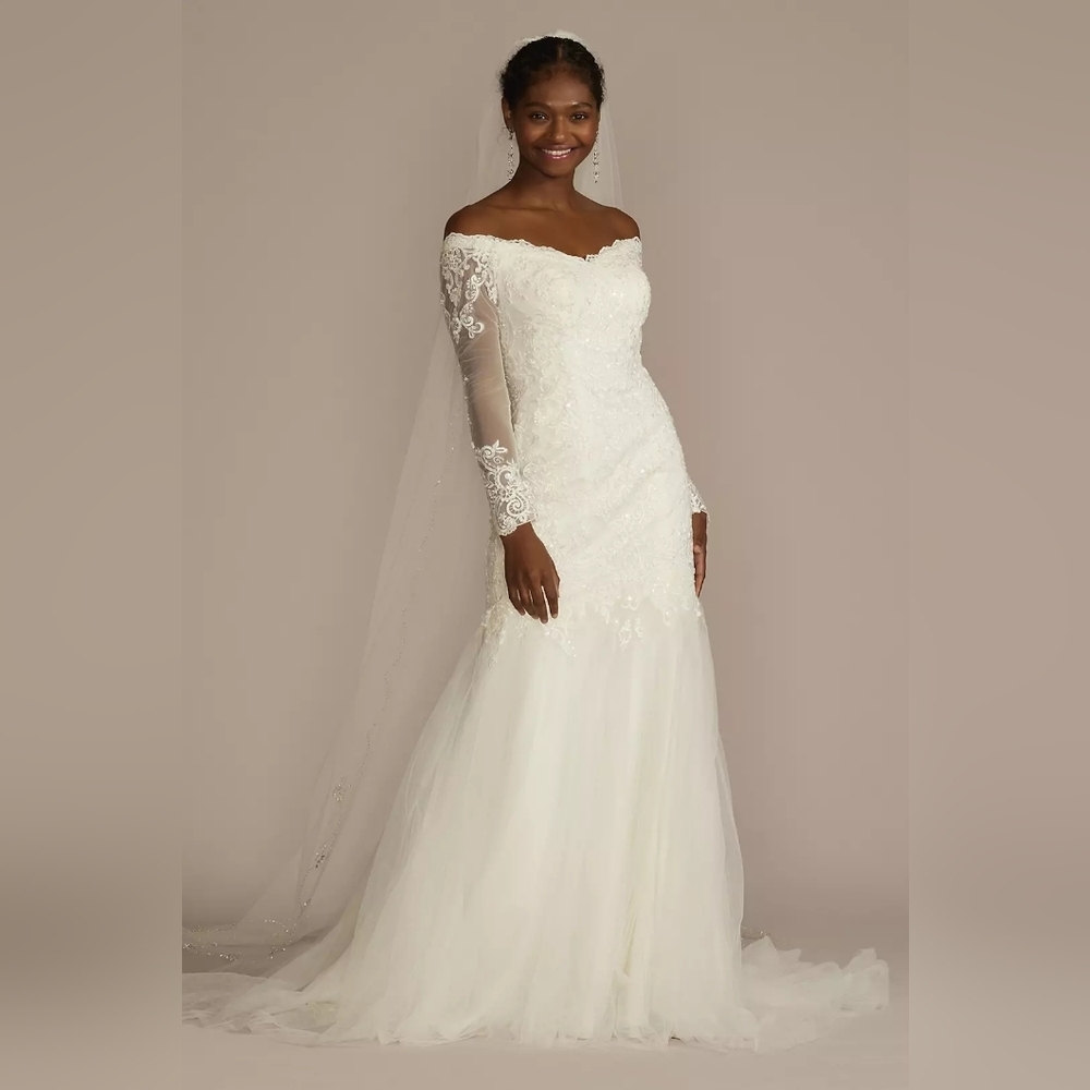 David's Bridal White Lace Wedding Dress